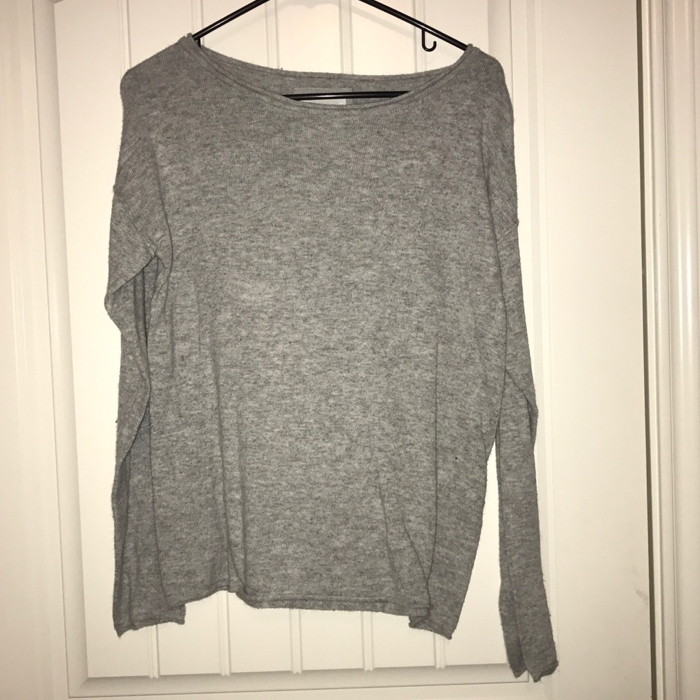 Long sleeve blouse.